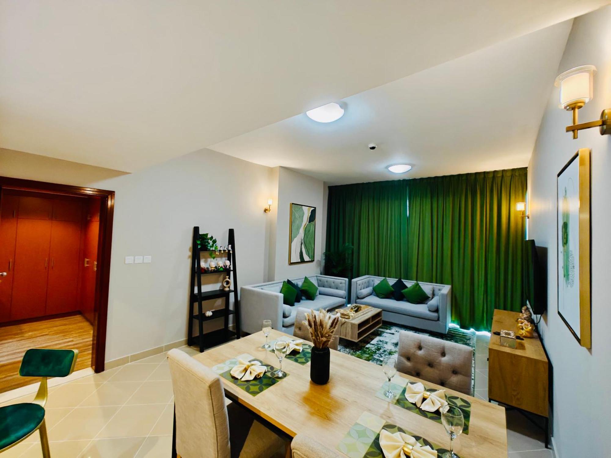369 Stays- 1 Bedroom Apartment In Sports City Dubái Exterior foto