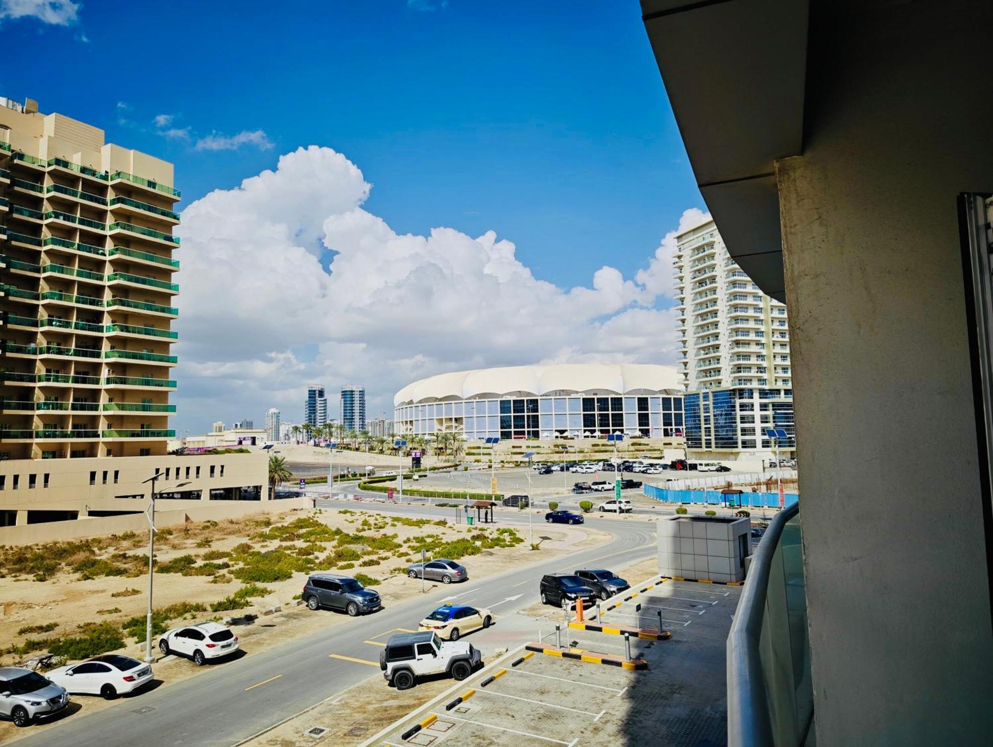 369 Stays- 1 Bedroom Apartment In Sports City Dubái Exterior foto